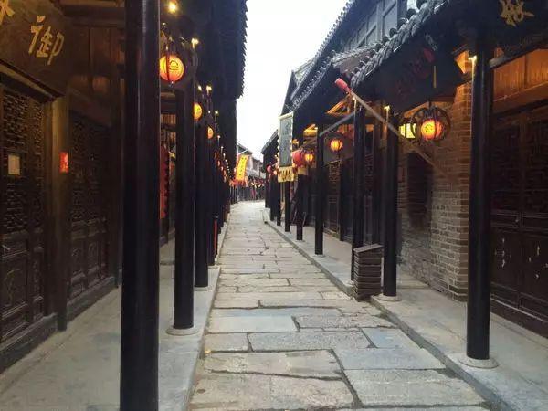 陈云说“在一个县里，宁缺一个组织部长，也不能缺一个税务局长”