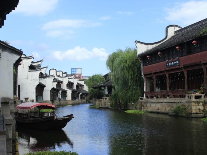 纳米光子晶体催化燃烧点亮中红外光源
